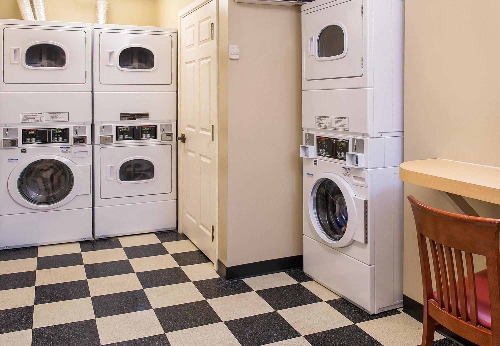 Extended Stay America Suites - Chantilly - Dulles Exteriör bild